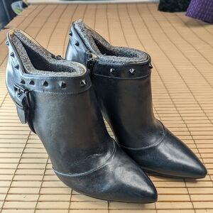 Enzo Angiolini  "EAPresley" black leather side zip Ankle Boots. Studded collar.